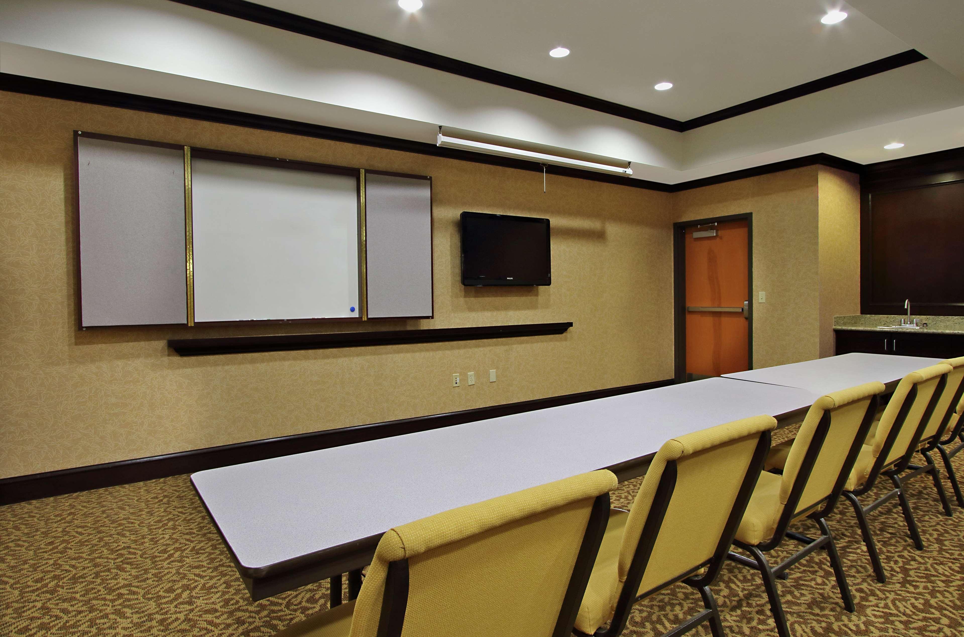 Hampton Inn & Suites Buffalo Ngoại thất bức ảnh